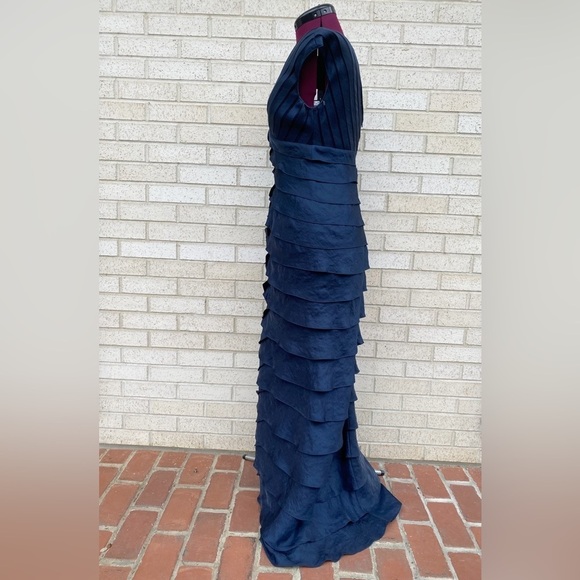 Adrianna Papell Special Occasion Navy Blue Gown Long Dress Ruffles Tiered Sz 6 - Picture 10 of 16